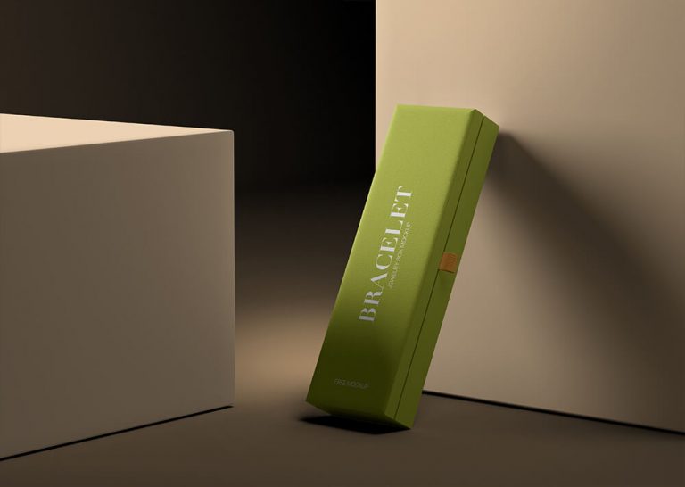 Free Bracelet Jewelry Box Mockup 1