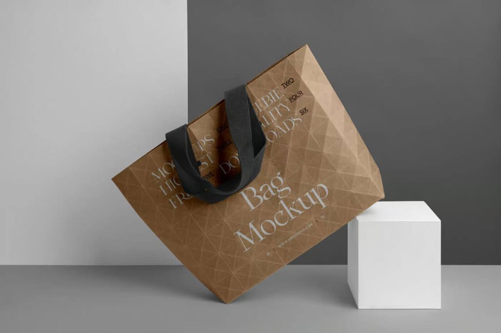 Free Kraft Paper Shopping Bag Mockup PSD