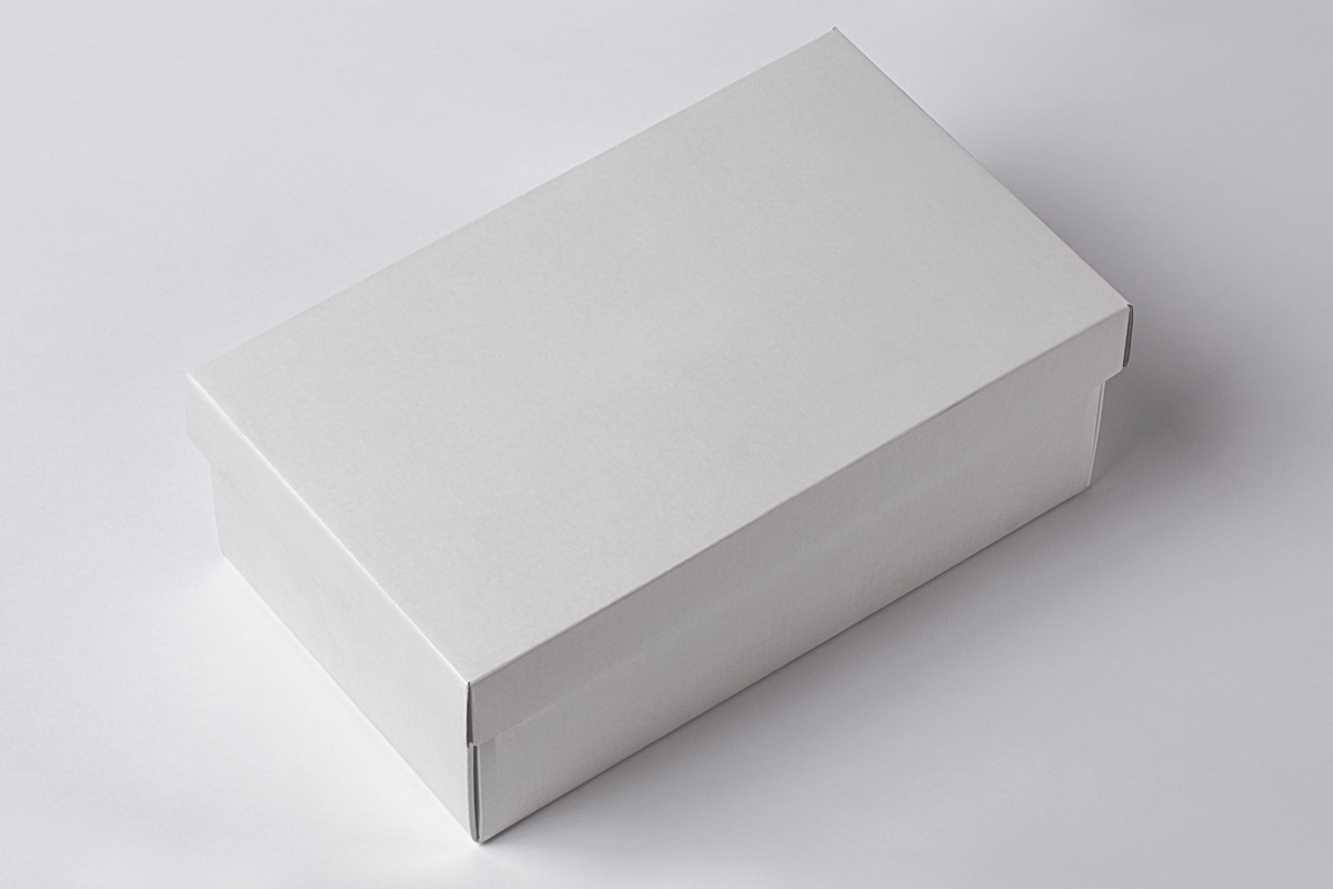 Free Shoe Box Packaging Mockup PSD