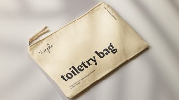 Free Toiletry Bag Mockup PSD