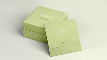 Free Envelope with Gift Box Mockup