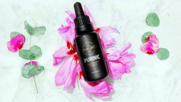 Free Antioxidant Facial Oil Bottle Mockup PSD 6