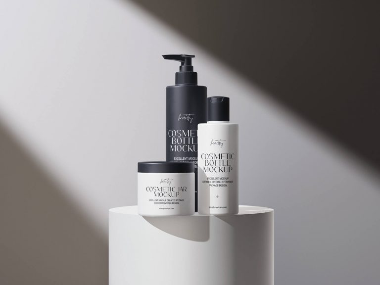 Free Cosmetic Set Mockup 1