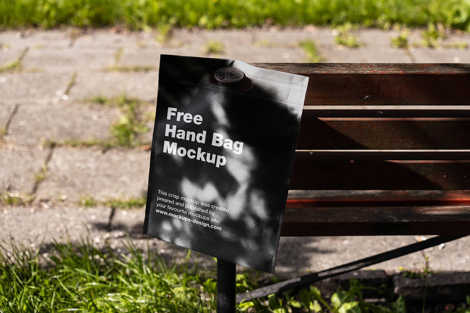 Free Small Eco-Friendly Shopping Bag Mockup PSD