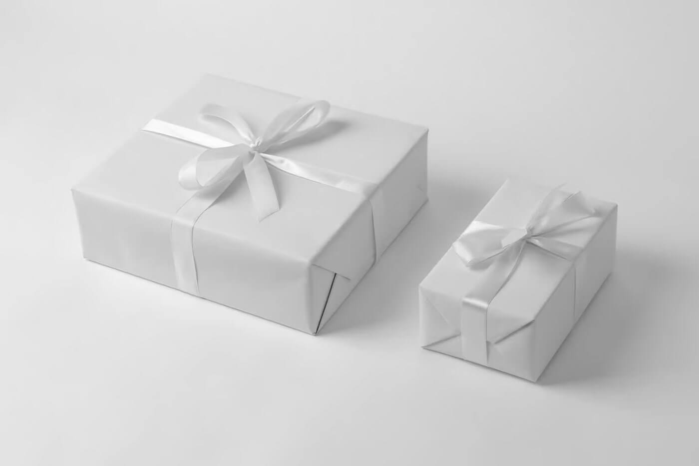 Free Valentine’s Gift Boxes Mockup2