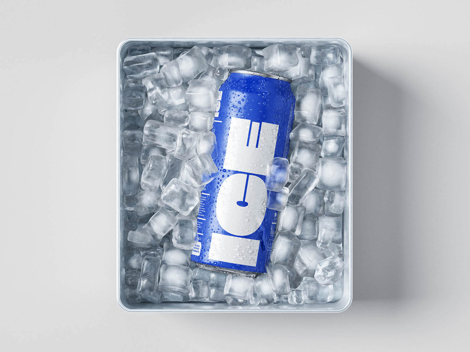 Free Ice Bucket Can Mockup PSD1